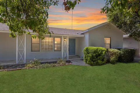655 Auburn St, Tulare, CA 93274