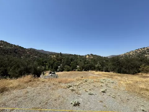 44428 Dinely Dr, Three Rivers, CA 93271 photo 23