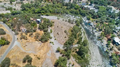 44428 Dinely Dr, Three Rivers, CA 93271
