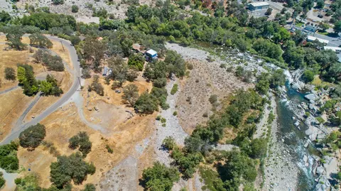 44428 Dinely Dr, Three Rivers, CA 93271 photo 15