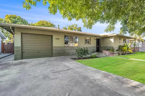 1016 E Kaweah Ave, Visalia, CA 93292