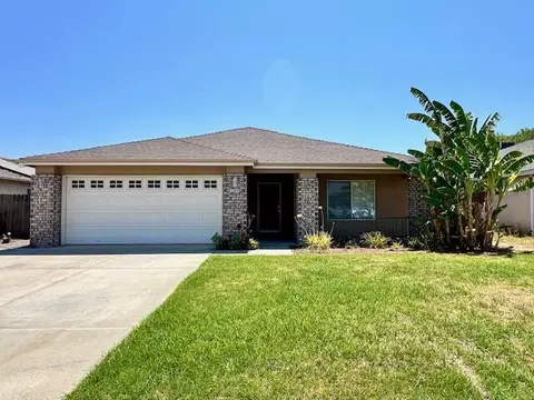 1245 Canyoncreek St, Hanford, CA 93230