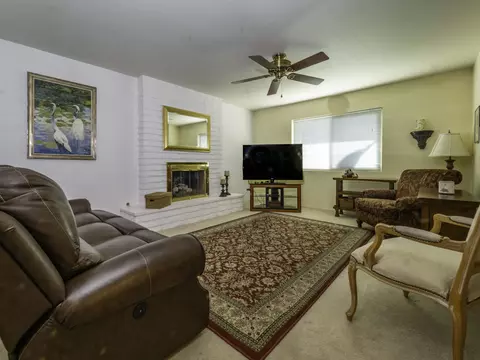 608 Emperor St, Exeter, CA 93221 photo 3