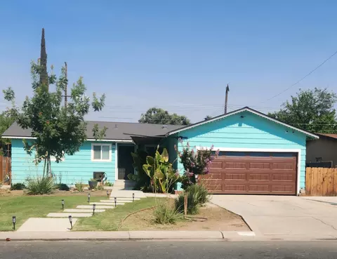 466 N York St, Porterville, CA 93257