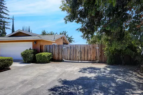 876 W Firebaugh Ave, Exeter, CA 93221 photo 9
