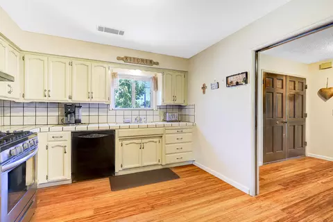 876 W Firebaugh Ave, Exeter, CA 93221 photo 18