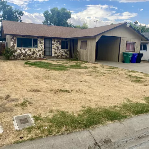 1704 W Belleview Ave, Porterville, CA 93257