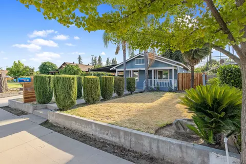 909 Rawson Ave, Sanger, CA 93657