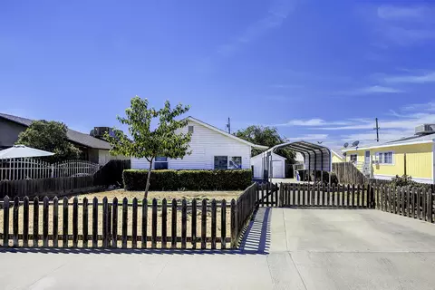 124 W Merced St, Avenal, CA 93204