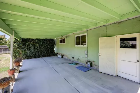 3227 E Meadow Ave, Visalia, CA 93292 photo 21