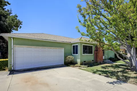 3227 E Meadow Ave, Visalia, CA 93292 photo 3