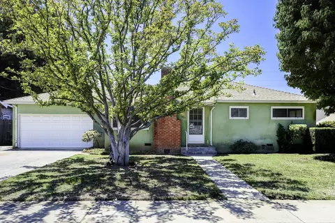 3227 E Meadow Ave, Visalia, CA 93292