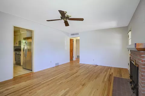 3227 E Meadow Ave, Visalia, CA 93292 photo 6