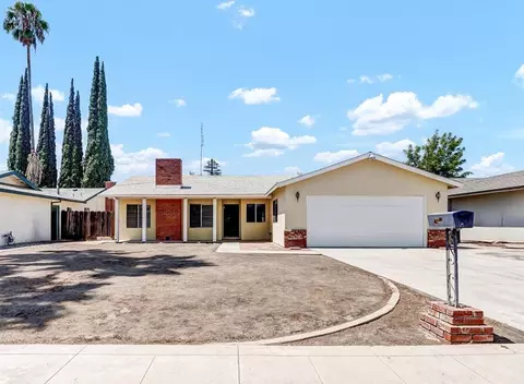 1819 S Cindy Ct, Visalia, CA 93277