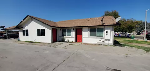 901 La Vida Ln, Porterville, CA 93257