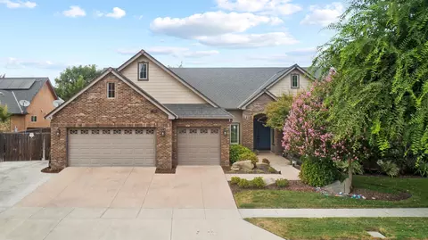 6710 W Damsen Ave, Visalia, CA 93291