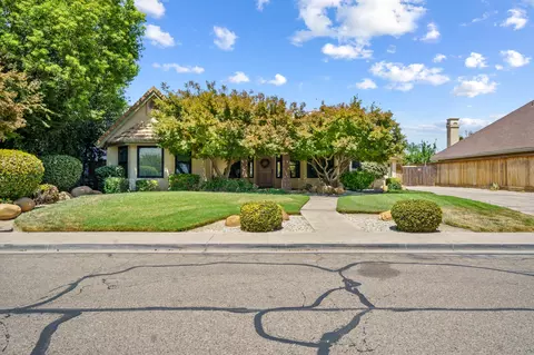 2606 E Harvard Ct, Visalia, CA 93292 photo 4