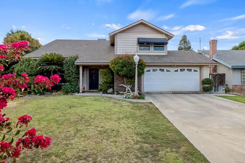 2849 S Giddings St, Visalia, CA 93277
