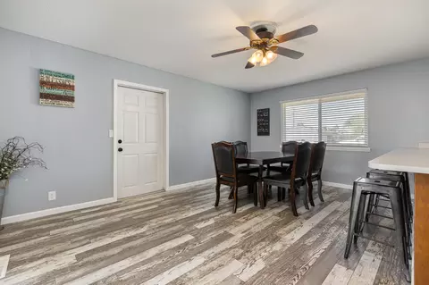 1075 Laurel Ln, Lemoore, CA 93245 photo 9