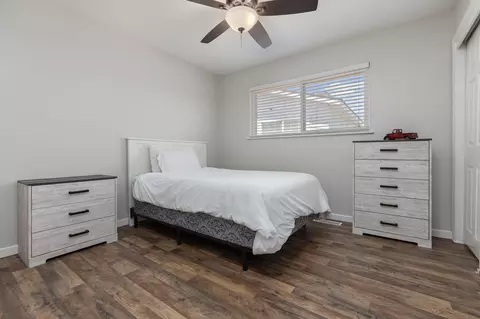 1075 Laurel Ln, Lemoore, CA 93245 photo 14