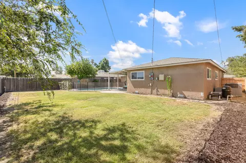 1075 Laurel Ln, Lemoore, CA 93245 photo 22