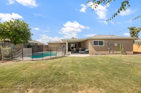 1075 Laurel Ln, Lemoore, CA 93245 photo 23