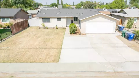11414 14th Ave, Armona, CA 93202