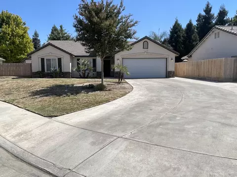 2435 E Harter Ct, Visalia, CA 93291