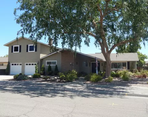 852 N Mahaleb St, Tulare, CA 93274
