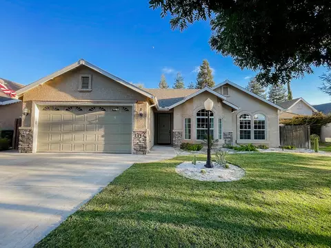1126 Meadow Ave, Exeter, CA 93221