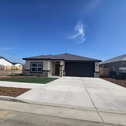 1110 S Mesa Oak St, Porterville, CA 93257
