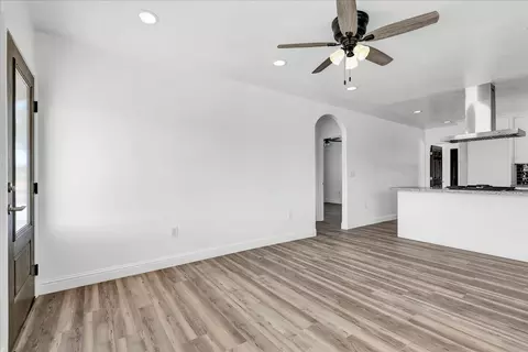 14296 Front St, Armona, CA 93202 photo 5