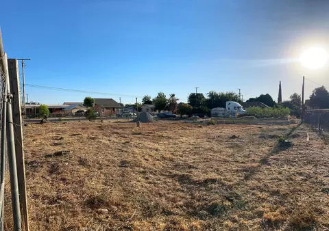 1756 W Putnam Ave, Porterville, CA 93257