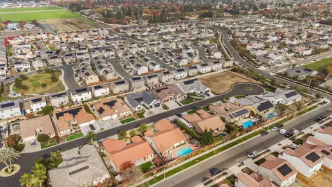 View/Area - 3136 E Beech Ct, Visalia, CA 93292 photo 3 of 5