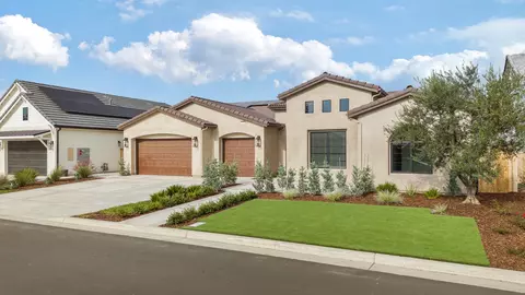 Exterior - 3136 E Beech Ct, Visalia, CA 93292 photo 4 of 11