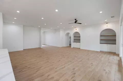 Living - 3136 E Beech Ct, Visalia, CA 93292 photo 5 of 7