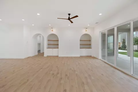 Living - 3136 E Beech Ct, Visalia, CA 93292 photo 6 of 7