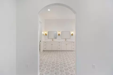 Entry Way - 3136 E Beech Ct, Visalia, CA 93292 photo 8 of 14