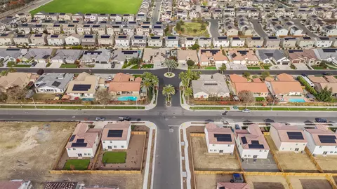 View/Area - 3136 E Beech Ct, Visalia, CA 93292 photo 4 of 5