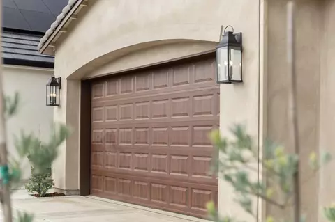 Exterior - 3136 E Beech Ct, Visalia, CA 93292 photo 6 of 11