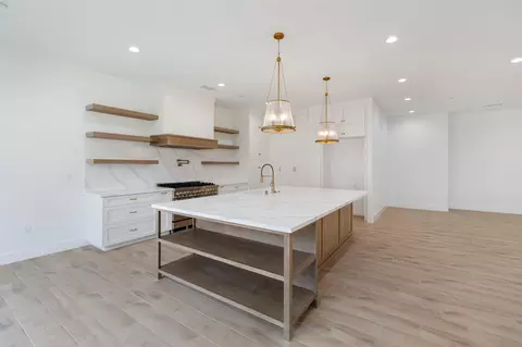 Kitchen - 3136 E Beech Ct, Visalia, CA 93292 photo 5 of 8