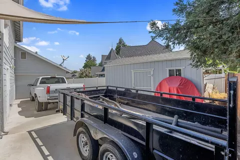 Exterior - 620 Pheasant Ct, Exeter, CA 93221 photo 31 of 35