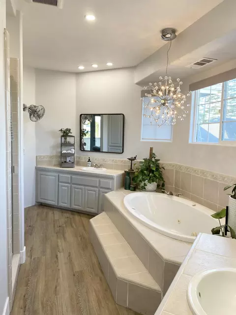 Bath - 620 Pheasant Ct, Exeter, CA 93221 photo 5 of 9