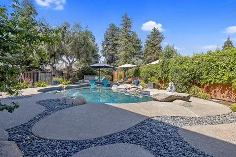 Exterior - 620 Pheasant Ct, Exeter, CA 93221 photo 14 of 35