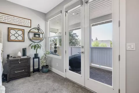 Entry Way - 620 Pheasant Ct, Exeter, CA 93221 photo 10 of 13