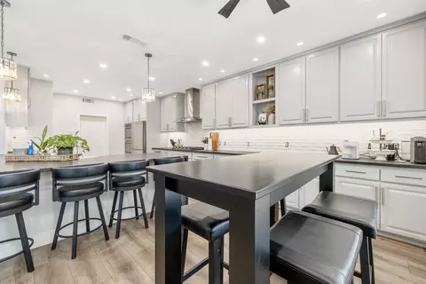 Kitchen - 620 Pheasant Ct, Exeter, CA 93221 photo 7 of 9