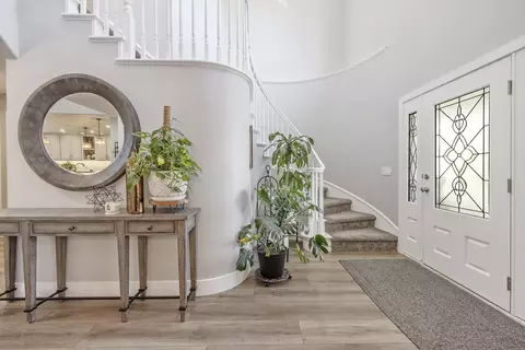 Entry Way - 620 Pheasant Ct, Exeter, CA 93221 photo 5 of 13