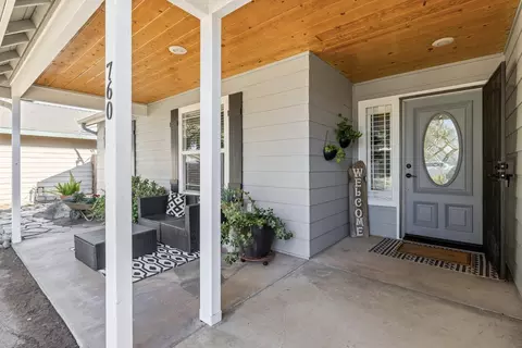 760 Vista Ct, Exeter, CA 93221 photo 3