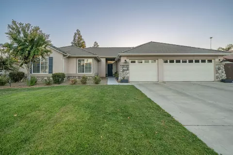 2139 S Crenshaw Ct, Visalia, CA 93277