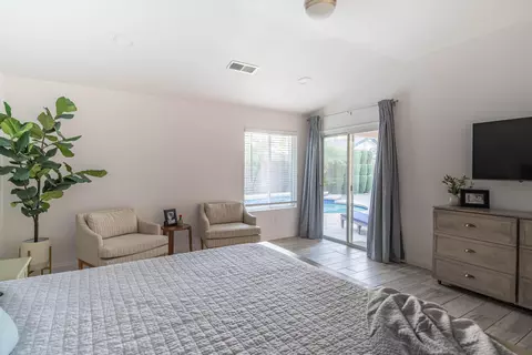 2139 S Crenshaw Ct, Visalia, CA 93277 photo 14